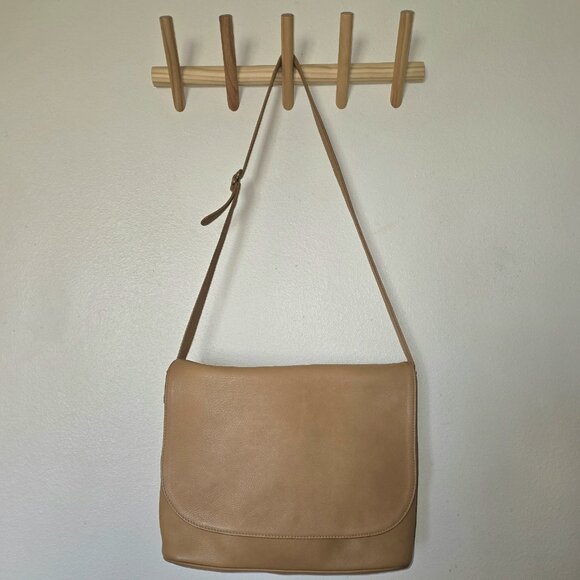 Rare Vintage COACH 4902 Crossbody Flap Bag Tan Pebbled Leather Auth USA - Picture 3 of 16